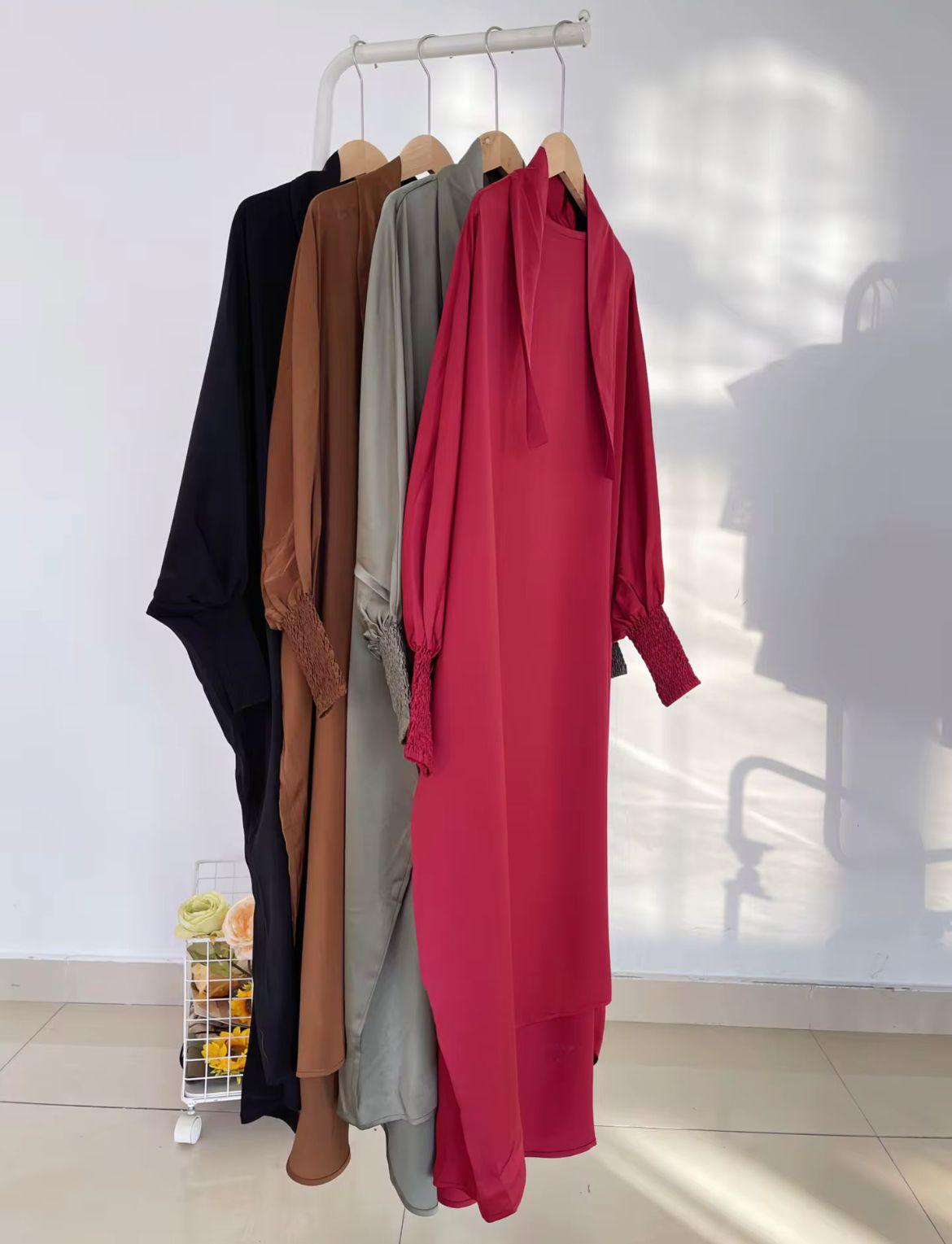 Satin Jilbab – Elegant, Bedeckend & Zeitlos